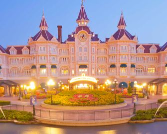 Disneyland Hotel - Chessy - Bâtiment