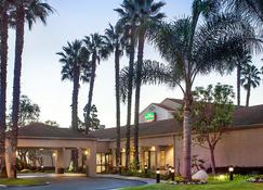 Courtyard by Marriott Huntington Beach Fountain Valley - Fountain Valley - Bâtiment