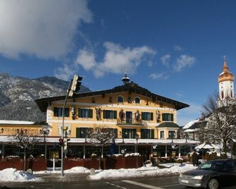 Atlas Posthotel - גרמיש-פרטנקירכן - בניין
