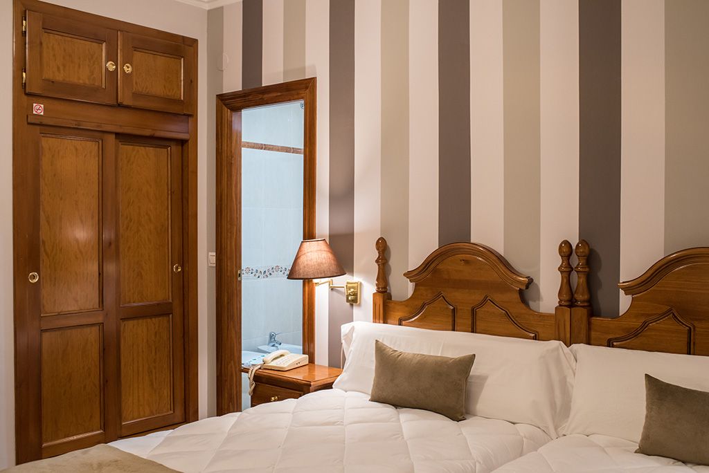 Hotel Los Cazadores - Zafra - Schlafzimmer