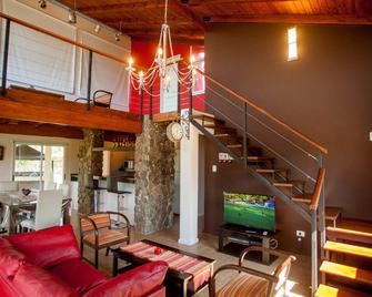 Domingo Design Hotel - Santa Rosa de Calamuchita - Huiskamer