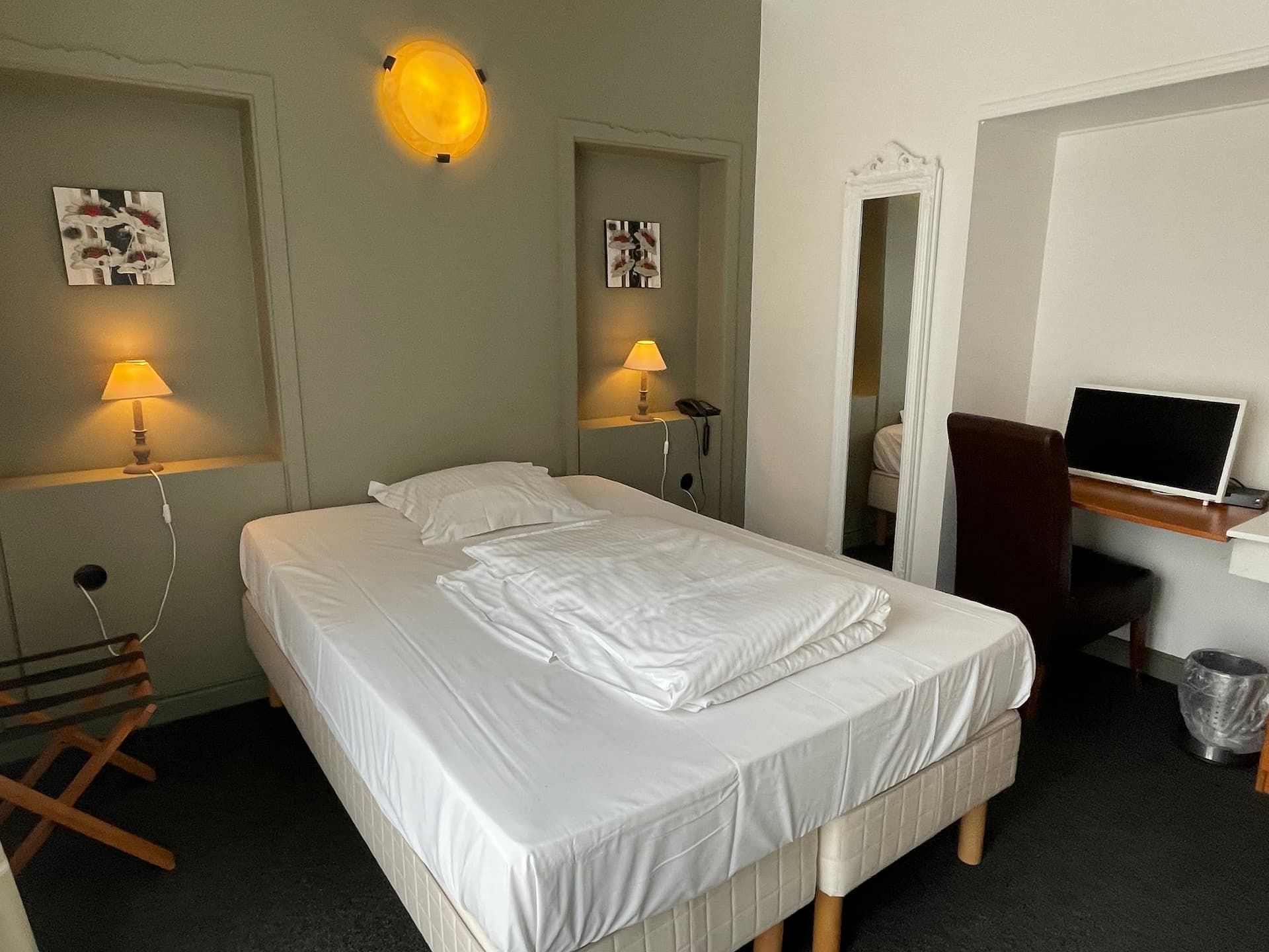 Malcot Hotel - Mecheln - Schlafzimmer