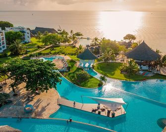 Royal Zanzibar Beach Resort - Nungwi - Bazén