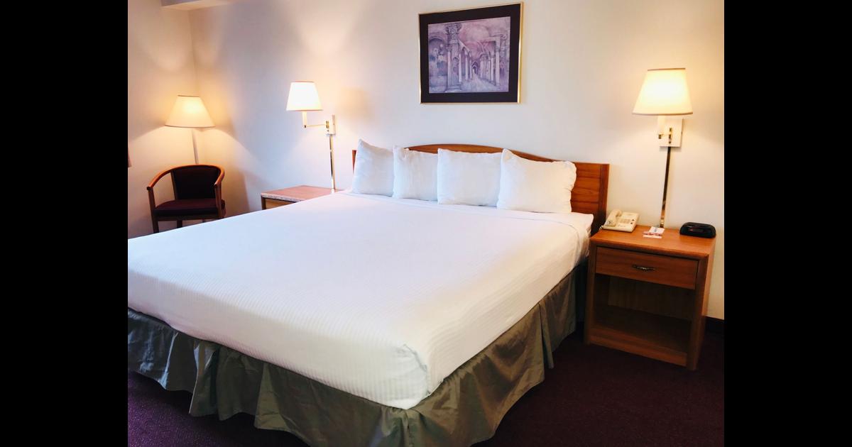 Peppermill Empress Inn in Centralia, the United States from 107 Deals