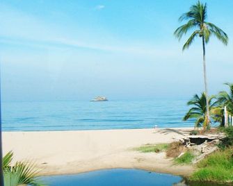 Hotel Chalimar - Rincon de Guayabitos - Beach