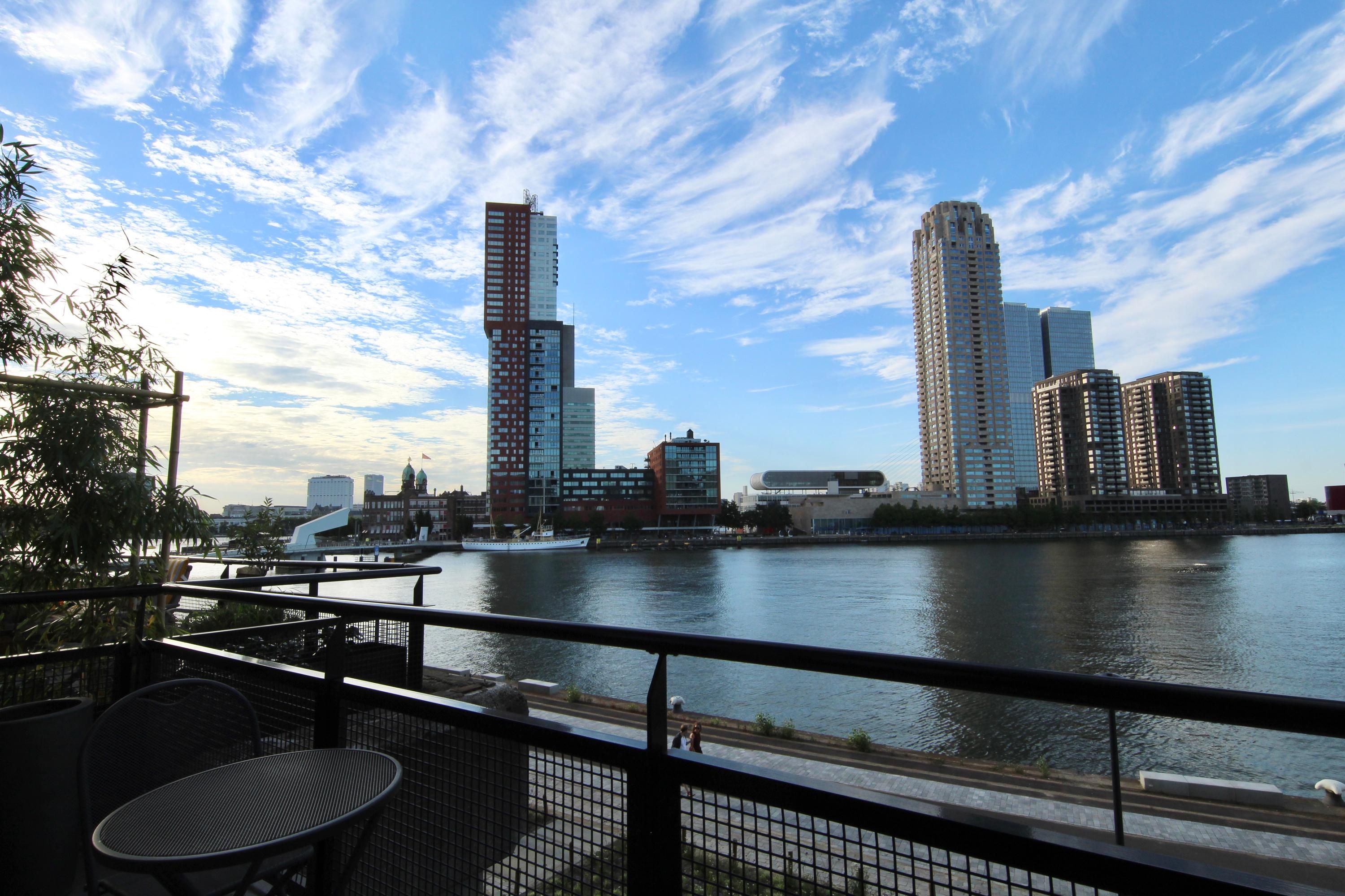 Bed, Bites & Business Hotel Rotterdam - Rotterdam - Balcón