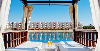 Sunrise Holidays Resort -Adults Only - Hurghada - Patio