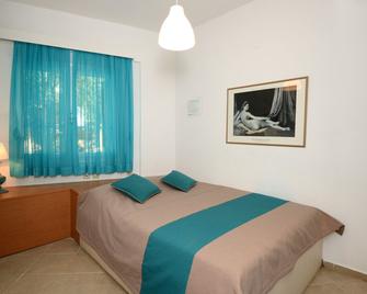 Pela Mare Hotel - Agia Pelagia - Bedroom