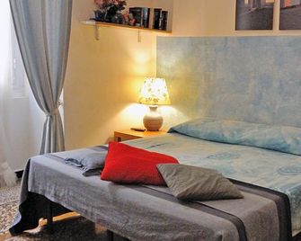 B&B Blue Home - Genua - Slaapkamer