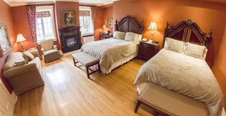 Riverbend Inn and Vineyard - Niagara-on-the-Lake - Bedroom