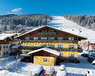 B&B Hotel Die Bergquelle - Flachau - Gebäude