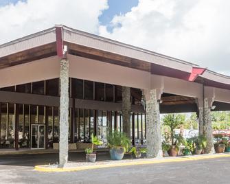 Days Inn by Wyndham Ocala West - Ocala - Building