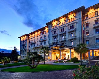 Palazzo Fiuggi - פיוג'י - בניין