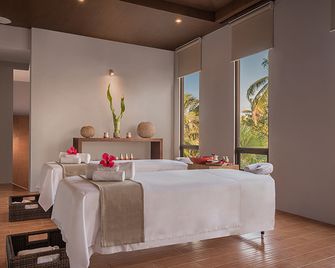 ذا ديستركت باوراكاي - بوراكاي - غرفة معيشة