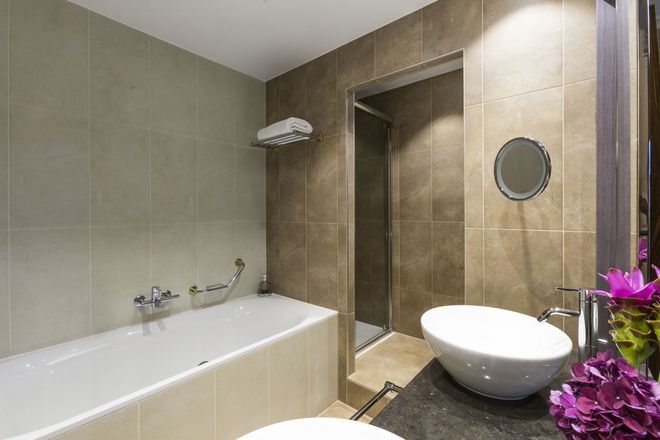 The Ritz-Carlton, Hotel de la Paix, Geneva - Ginevra - Bagno