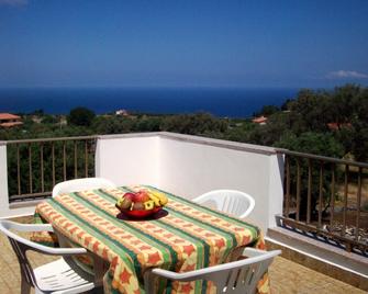 Residence Il Turistico - Zambrone - Balkon