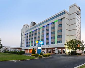 Travelodge by Wyndham Absecon Atlantic City - Absecon - Rakennus