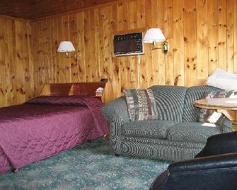 Northernaire Motel - Saint Ignace - Habitación