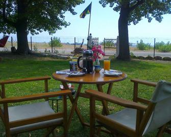 Summit Zero Hostel - Limani Litochorou - Patio