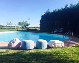 Podere Raffaello - Acquaviva - Piscina