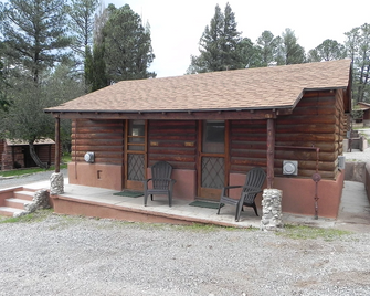 Apache Village by Vtrips - Ruidoso - Bina