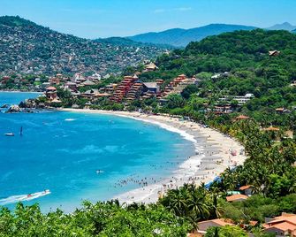 Hotel Villa Mexicana - Zihuatanejo - Beach