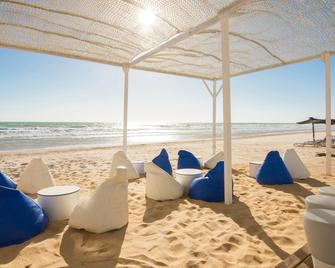 Iberostar Waves Royal Andalus - Chiclana de la Frontera - Strand