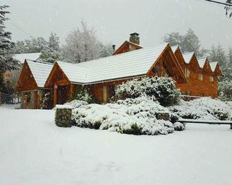 Hosteria Epulen - Villa La Angostura - Building