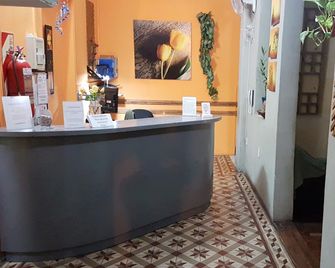 Hotel avenida - La Plata - Recepción