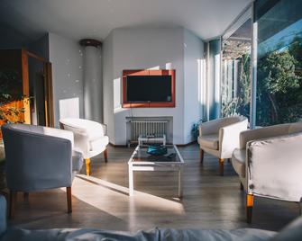 Los Tilos Hotel y Spa by CPH - 維拉卡洛斯帕茲 - 客廳