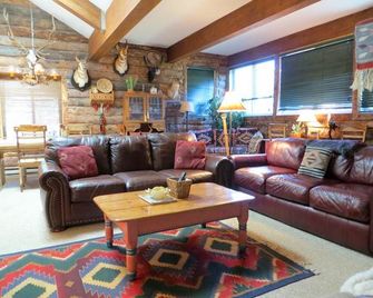 Mountain Edge by Crested Butte Lodging - Crested Butte - Huiskamer