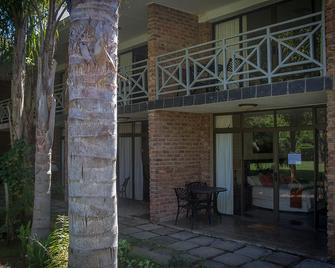Areena Riverside Resort - East London - Rakennus