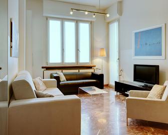 Milan Apartment Rental - Milano - Oturma odası