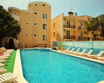 Hotel Konstantinopol - Vityazevo - Gebouw