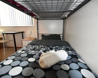 Hostel Style Shared Room - دالي ستي - غرفة نوم