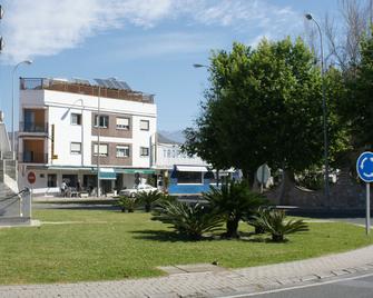 Hostal Puerto Beach - Motril - Building