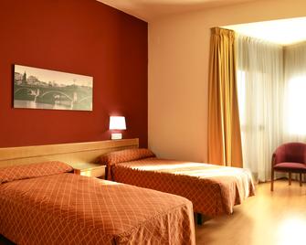 Hotel TRH La Motilla - Dos Hermanas - Schlafzimmer