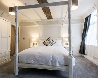 The White Hart Hotel - Uttoxeter - Bedroom