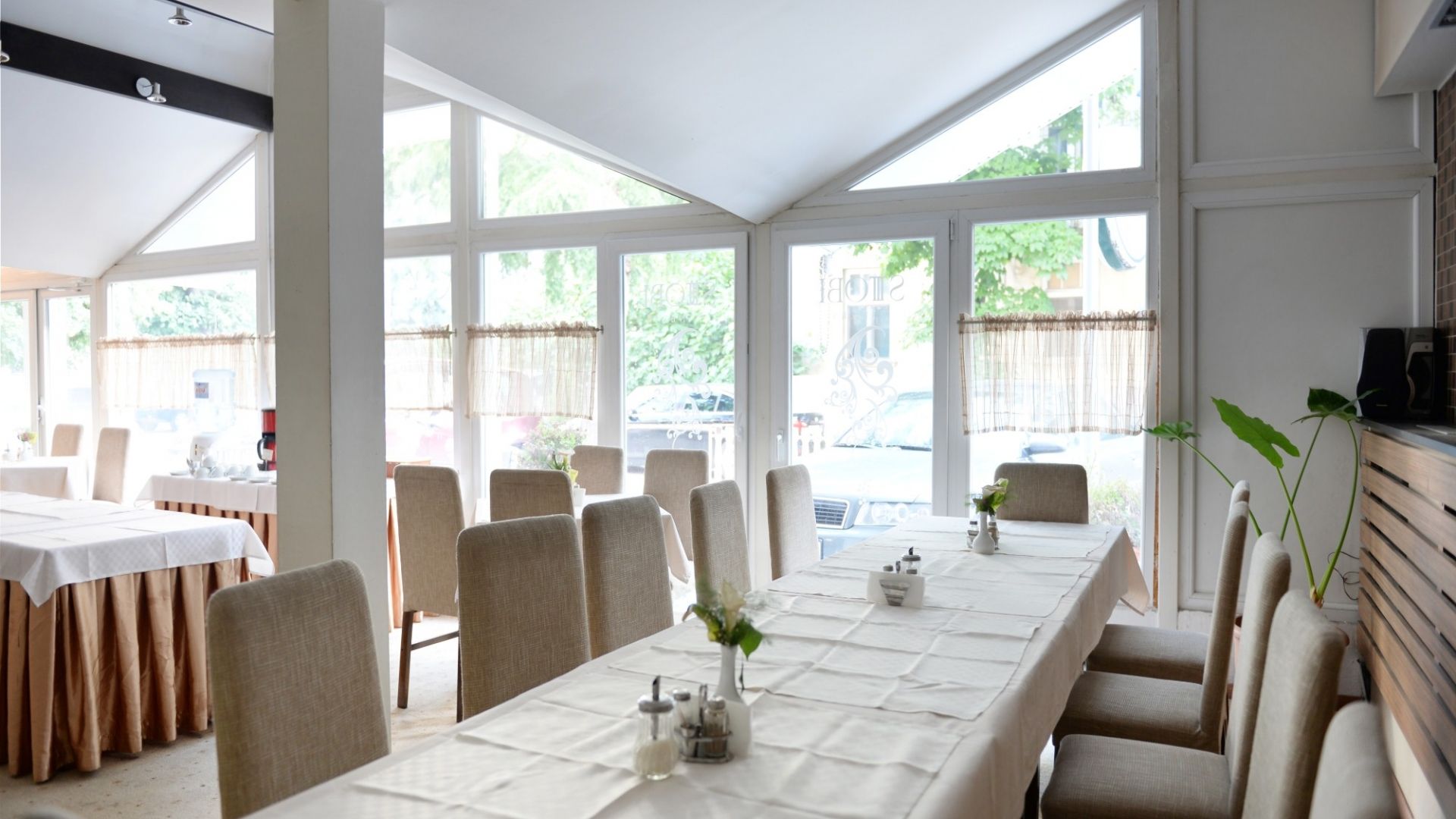 Hotel Ambasador - סקופיה - מסעדה