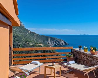Boutique Hotel Torre Di Cala Piccola - Monte Argentario - Balcone