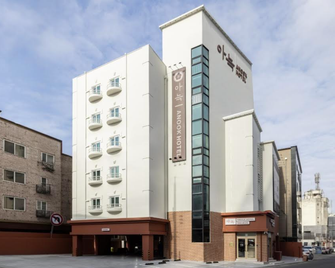 Anook Hotel Jungangro Station - Daejeon - Building