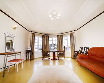 Ganghwado Badaga Geuriun Namu Pension - Naega-myeon - Wohnzimmer