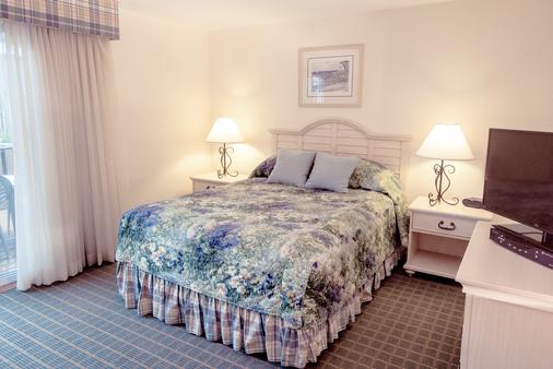 Cape Winds Resort - Hyannis - Bedroom