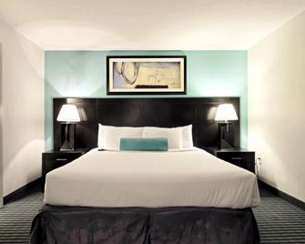 Oceans One Resort - Myrtle Beach - Bedroom