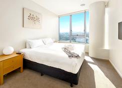 Docklands Private Collection of Apartments - Digital Harbour - Melbourne - Bedroom