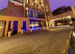 Courtyard by Marriott Gurugram Downtown - Gurugram - Rakennus