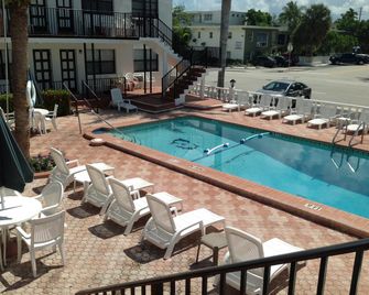 Napoli Belmar Resort - פורט לודרדייל - בריכה