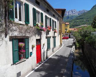 Apartment in the center, near the train station - Mandello del Lario - Edificio