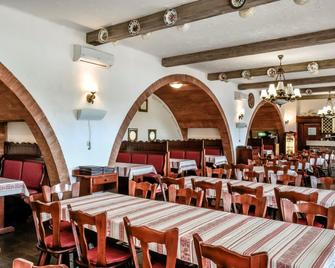 Hotel Rozsa Csarda - Хед'єшхалом - Ресторан