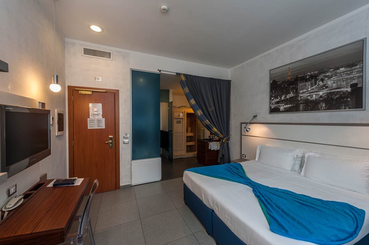 Hotel California - Рим - Спальня